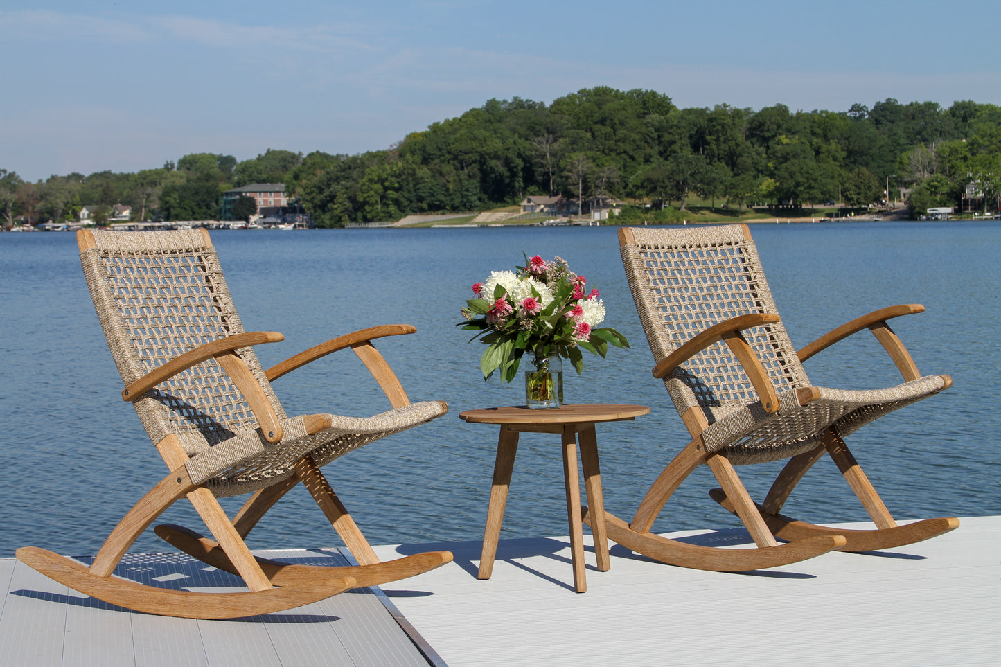 Antique Wash Eucalyptus Outdoor Accent Table 20" Round