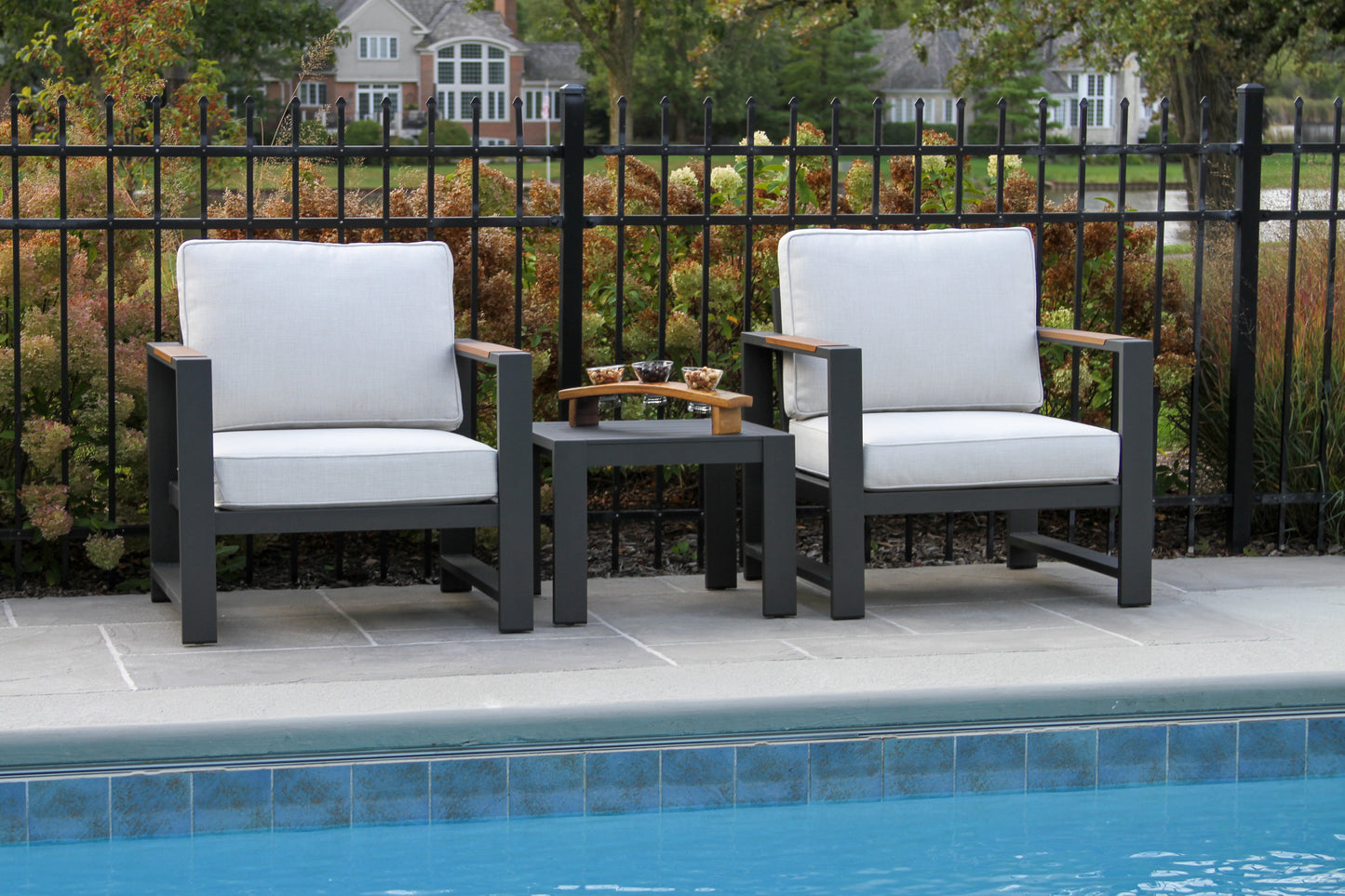 Sienna Black Outdoor Aluminum Accent Table 22" x 22"