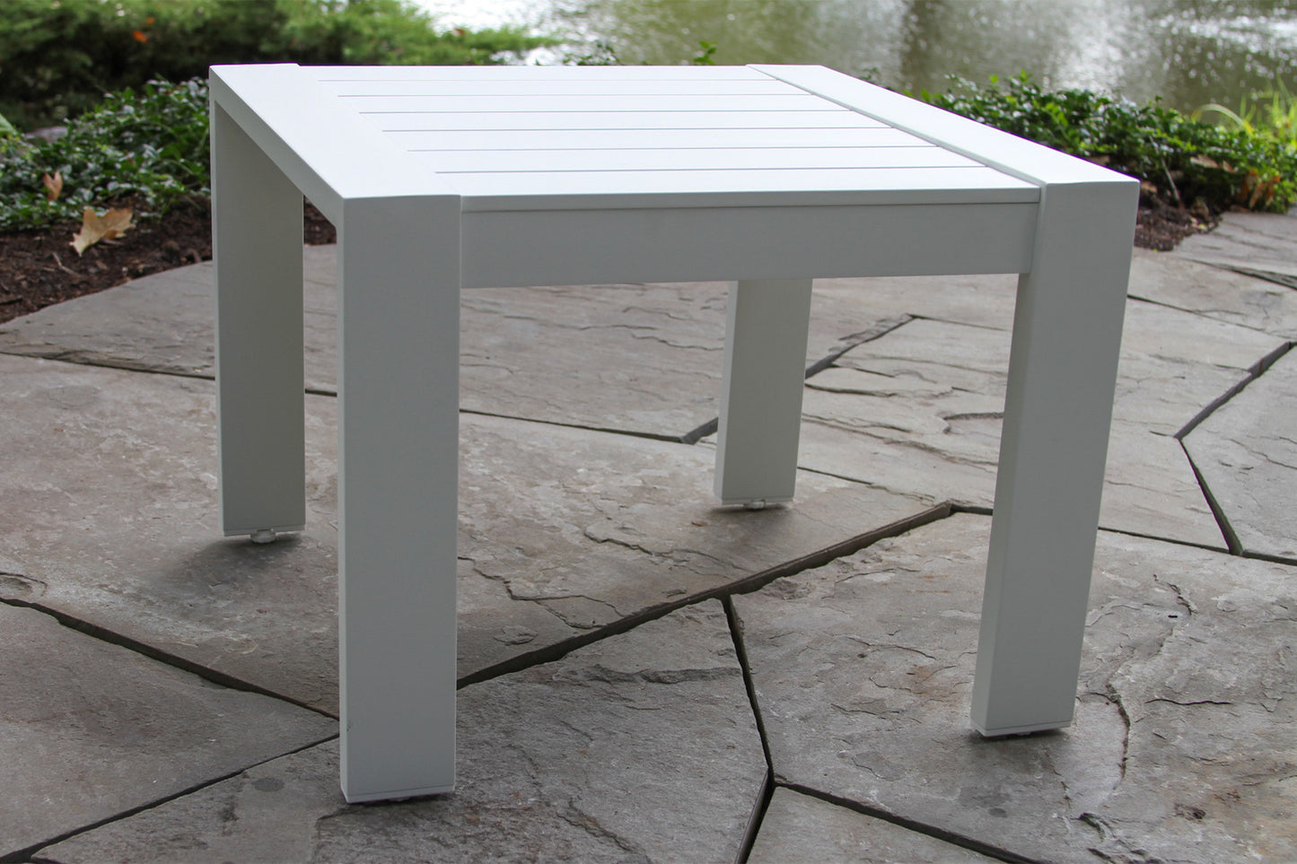 Sienna White Outdoor Aluminum Accent Table 22" x 22"