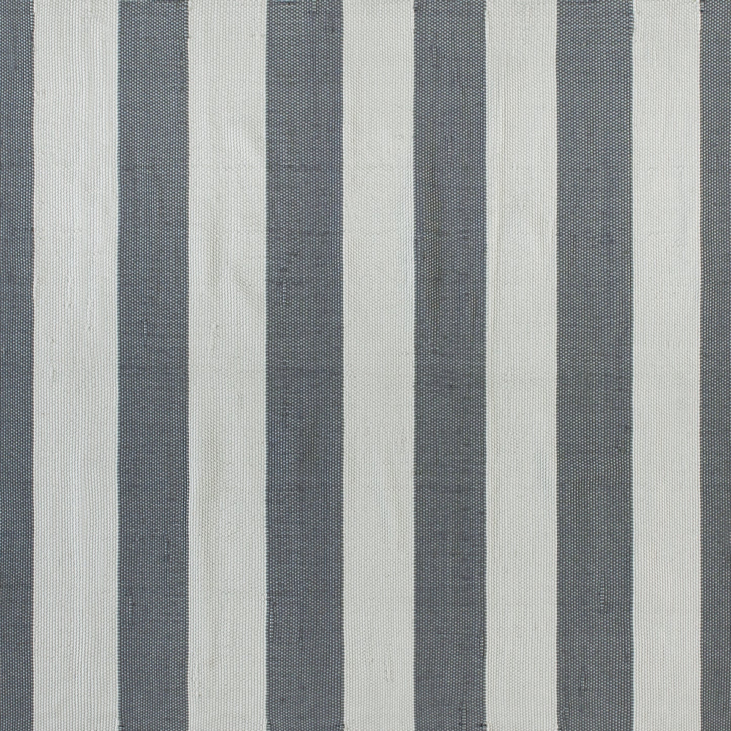 Melissa 5' x 7' Grey & White Striped Handwoven Indoor/Outdoor Cabana Style Stain Resistant Area Rug
