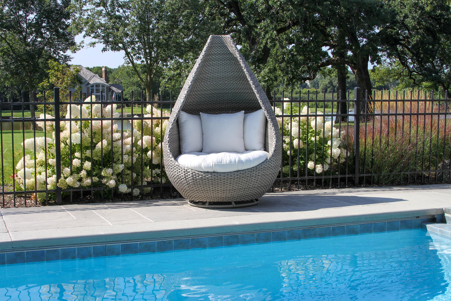 Tagine Outdoor Swivel Cuddle Chair w Sunbrella