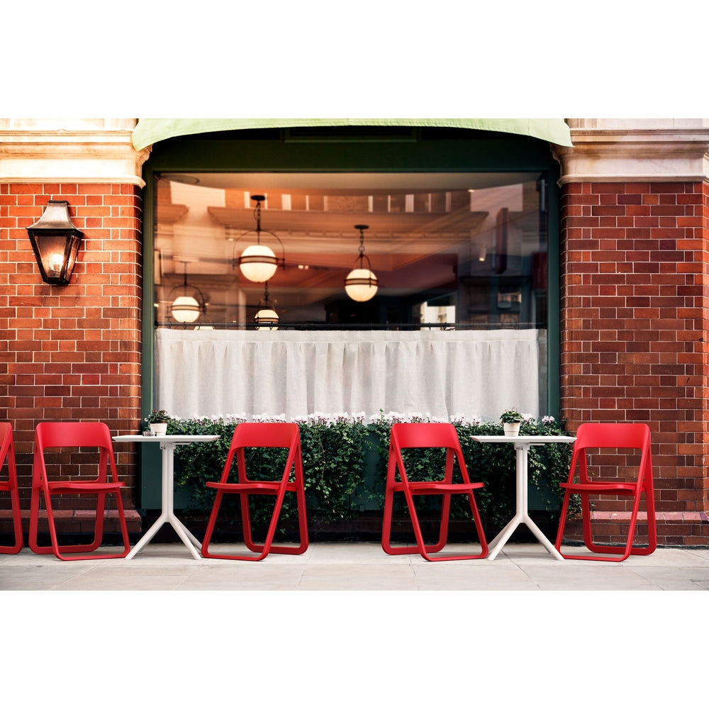 dream folding outdoor bistro set with white table and 2 chairs